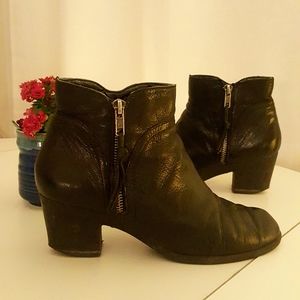 Aerosoles leather upper booties